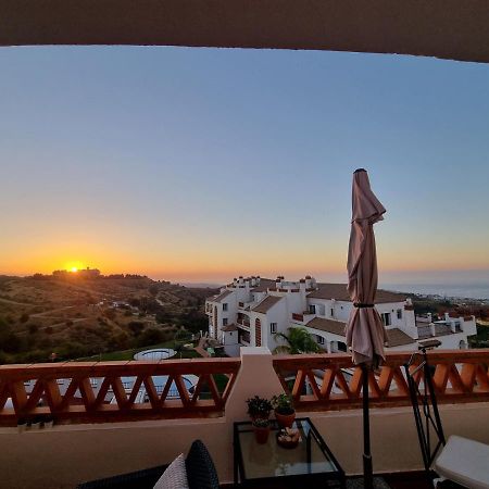 Elegant Apartment With Fantastic Views At The Top Of Calahonda Sitio de Calahonda Exteriér fotografie