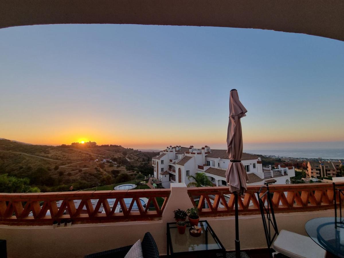 Elegant Apartment With Fantastic Views At The Top Of Calahonda Sitio de Calahonda Exteriér fotografie