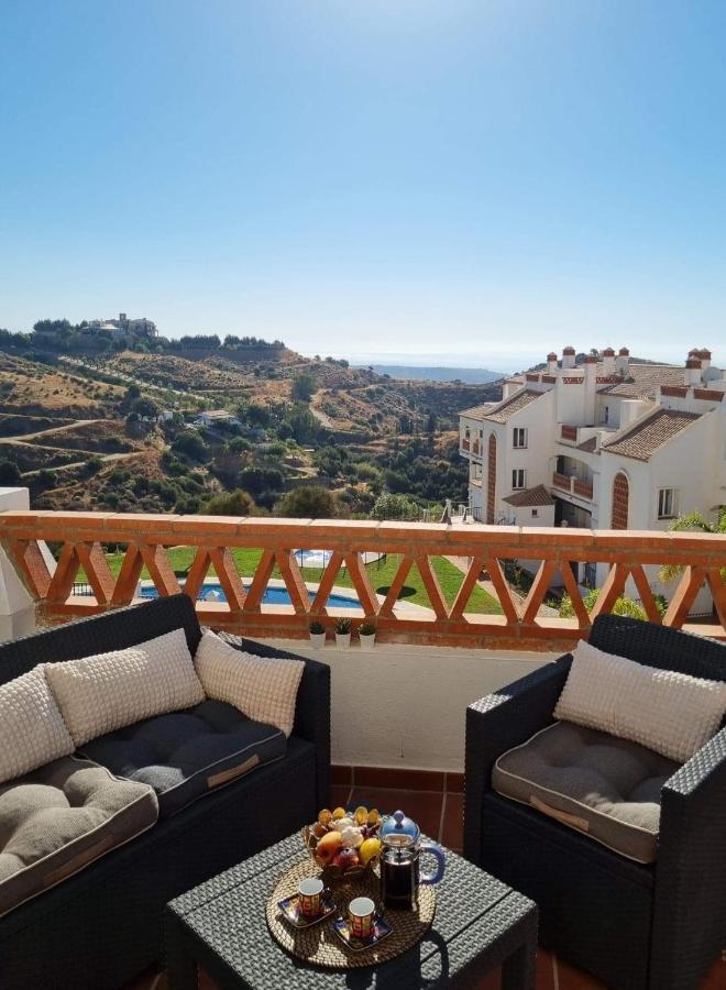 Elegant Apartment With Fantastic Views At The Top Of Calahonda Sitio de Calahonda Exteriér fotografie