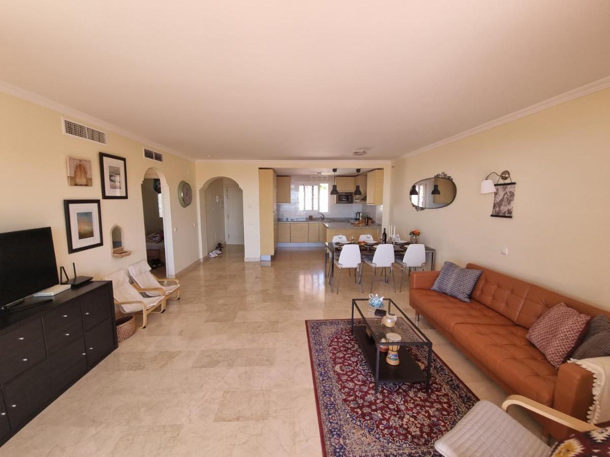 Elegant Apartment With Fantastic Views At The Top Of Calahonda Sitio de Calahonda Exteriér fotografie